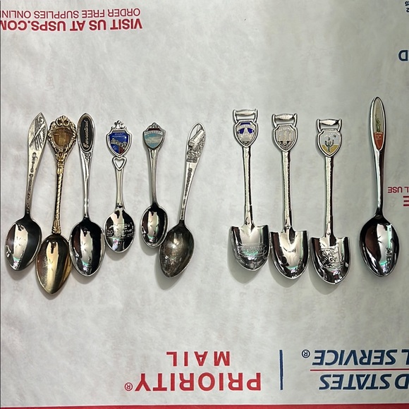 Other - Vintage Collectible Souvenir Spoons Set
